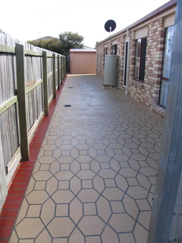 Side-of-house run — stencilled bushrock pattern